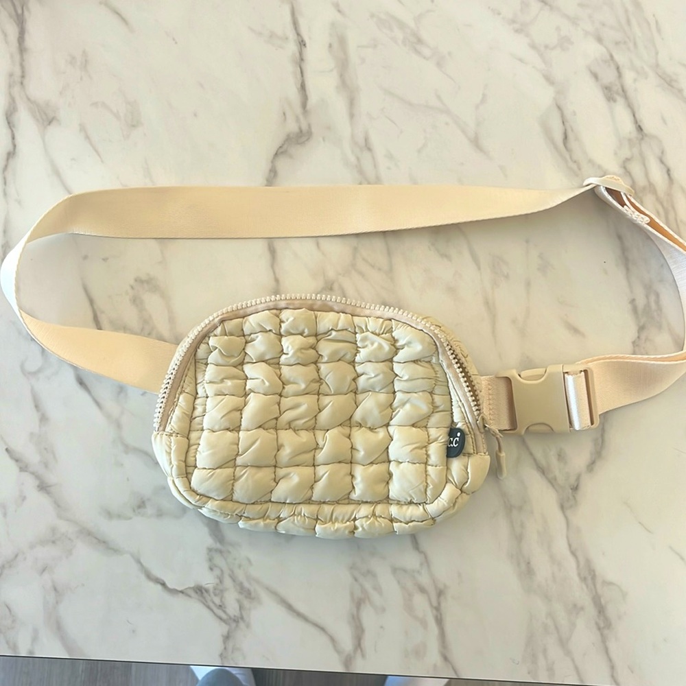 Crème crossbody